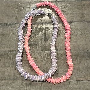 2 Shell Necklaces Different Colors Pink and Purple/Lavender Barrel Close